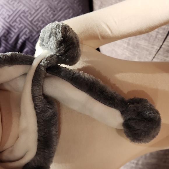 KIDS NEW FASHION ANIMAL HAT SIZE FITS 0NE SIZE WOLF. THIS HAT IS INSULATED - Picture 6 of 6